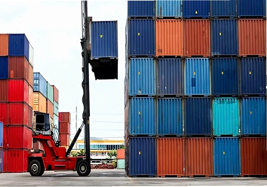 Quan điểm về sự cần thiết của hạ bãi container
